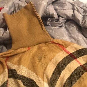 Plaid Burberry style poncho